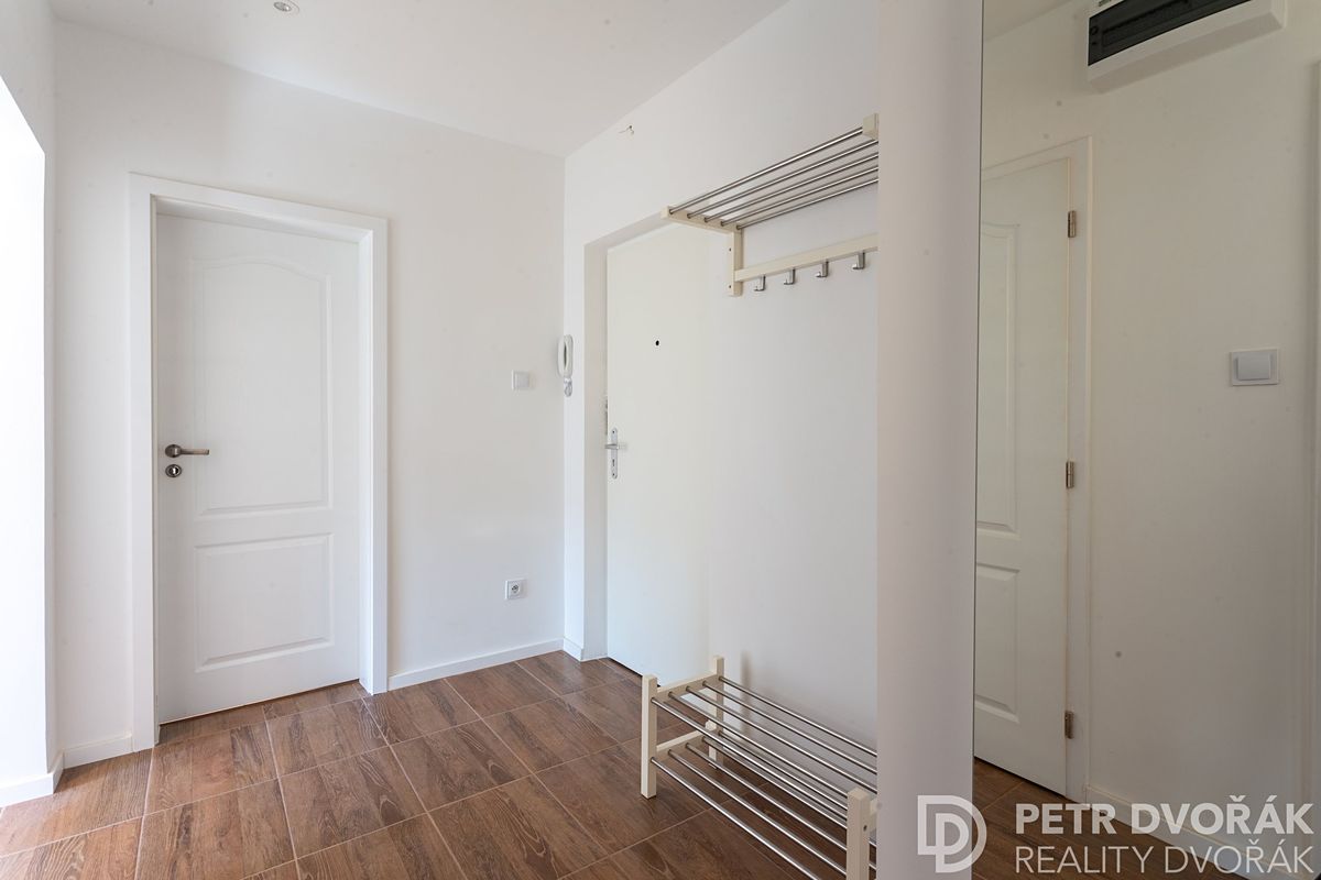 Pronájem bytu 2+1 62 m² – fotografie 5