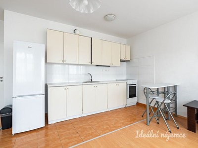 Pronájem bytu 1+kk 32 m²
