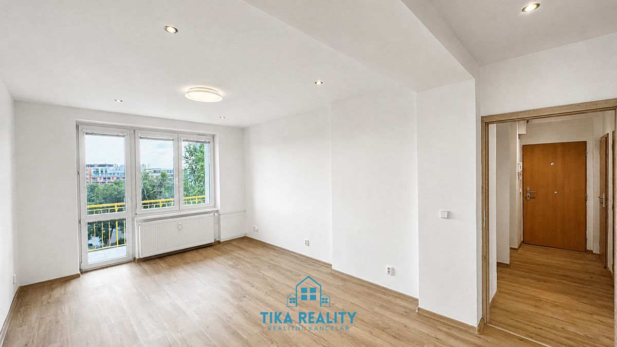 Pronájem bytu 2+1 48 m² – fotografie 3