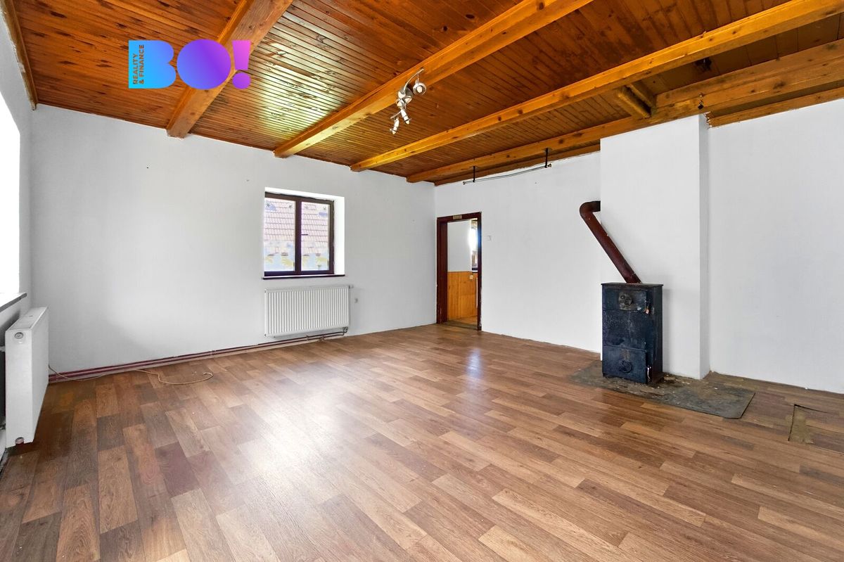 Prodej rodinného domu 140 m², pozemek 197 m² – fotografie 2
