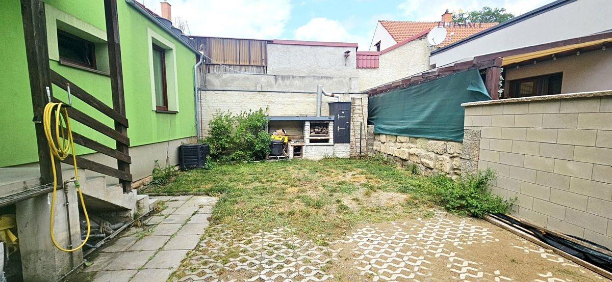 Prodej rodinného domu 235 m², pozemek 245 m² – fotografie 3