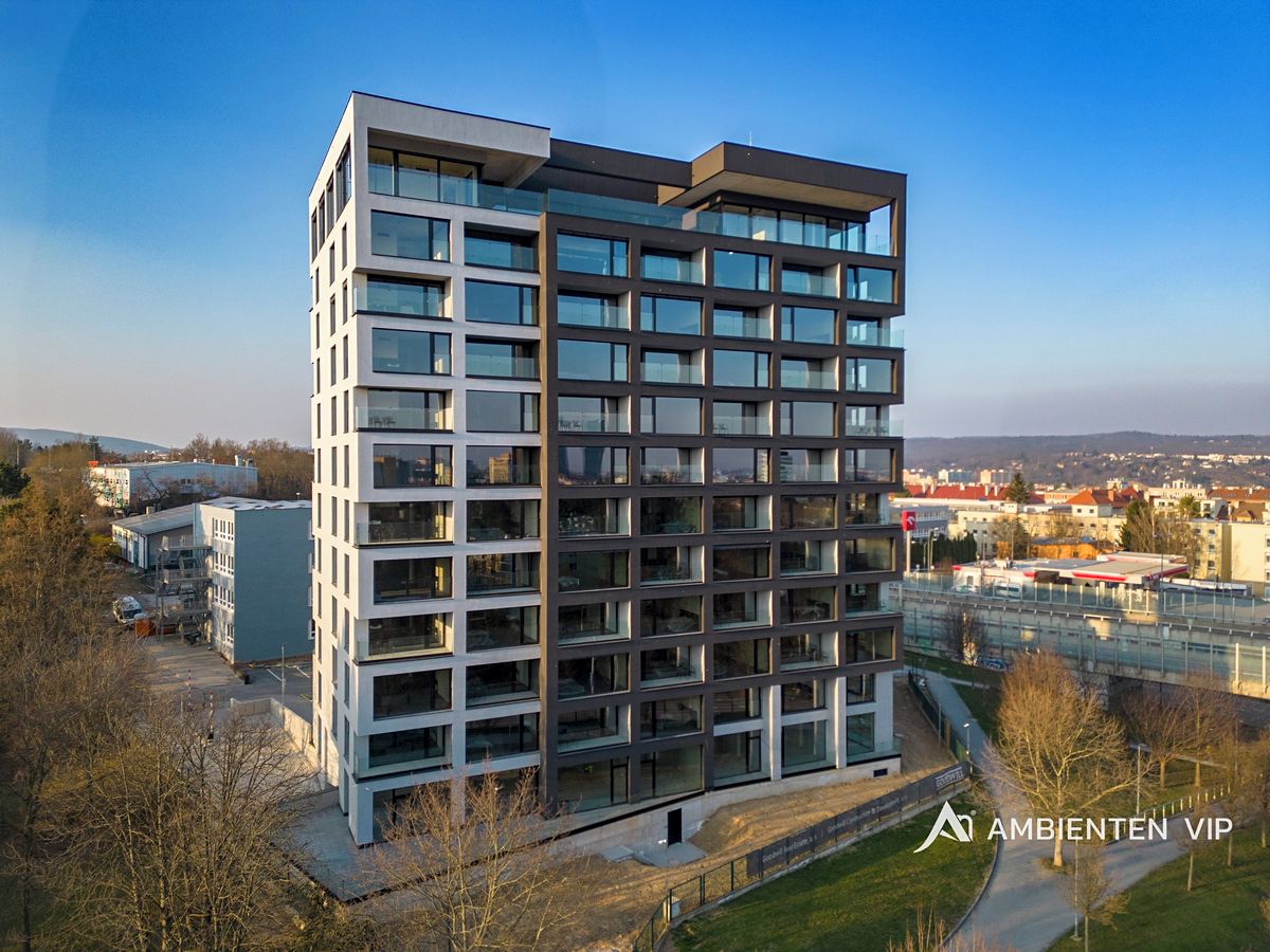 Pronájem bytu 1+kk 35 m² – fotografie 2