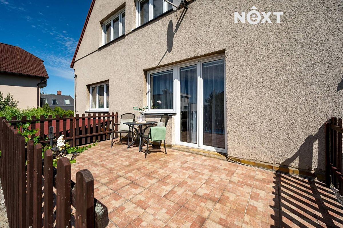 Prodej rodinného domu 239 m², pozemek 722 m² – fotografie 5