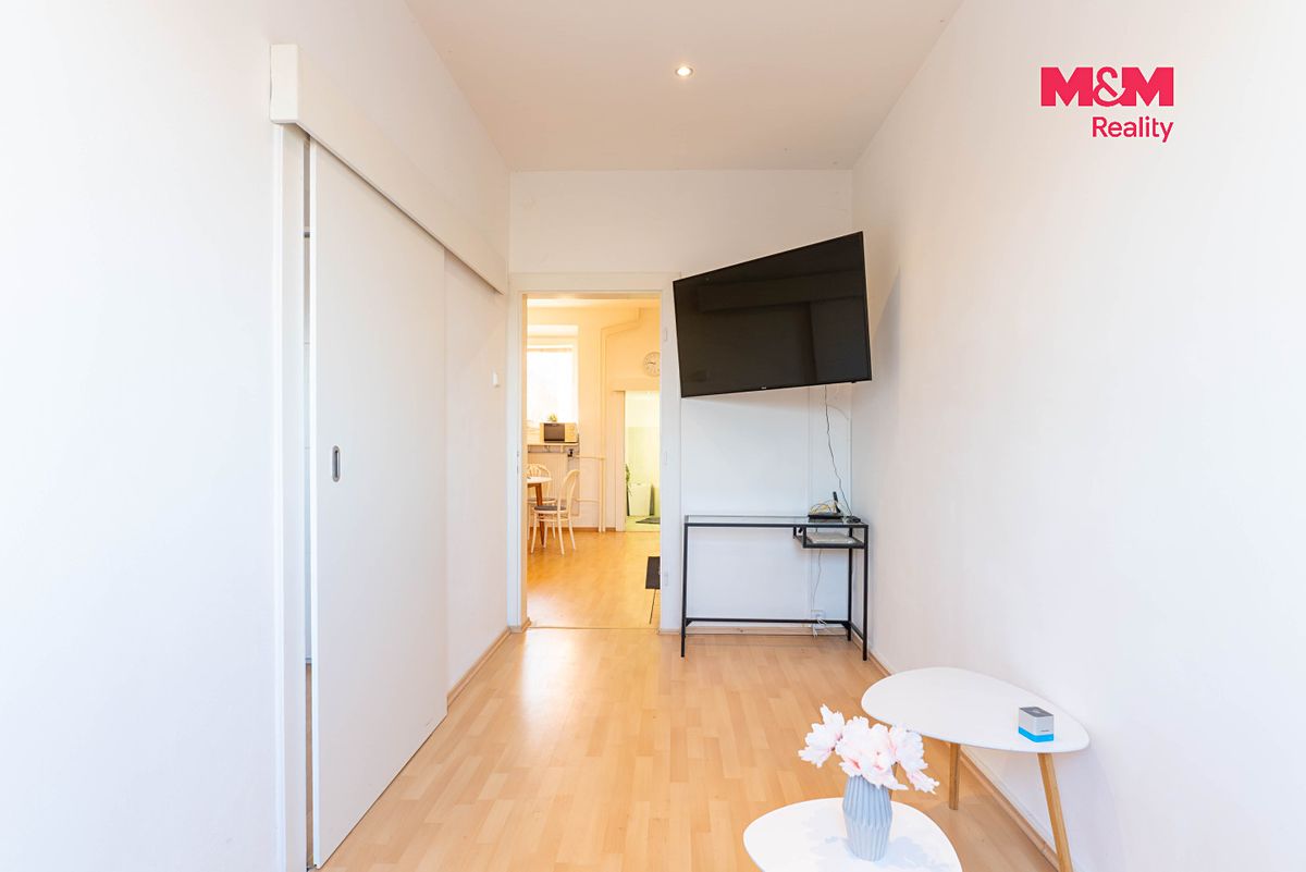 Prodej rodinného domu 240 m², pozemek 1501 m² – fotografie 5