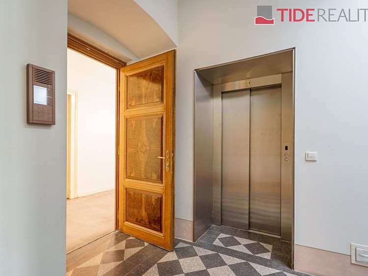 Квартира 6+ на продаж, 196 м² (18 з 20)