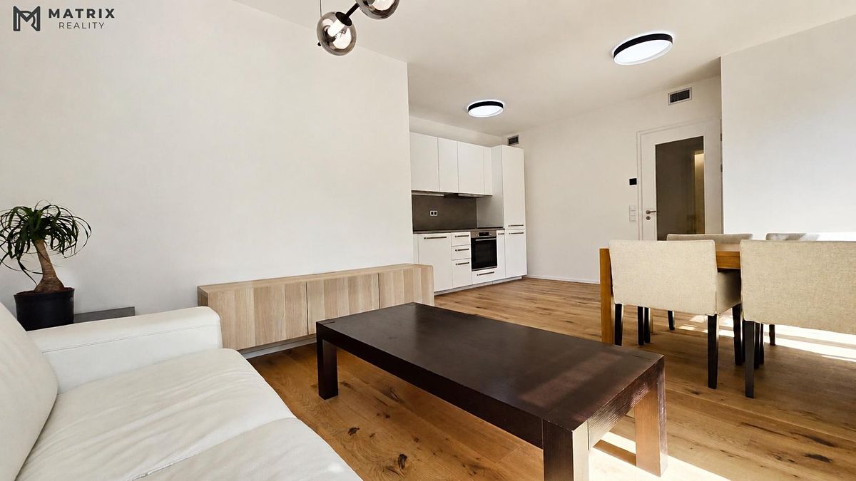 Pronájem bytu 2+kk 52 m² – fotografie 2