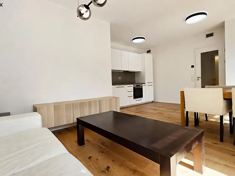 Pronájem bytu 2+kk 52 m², Praha – náhled fotky 2