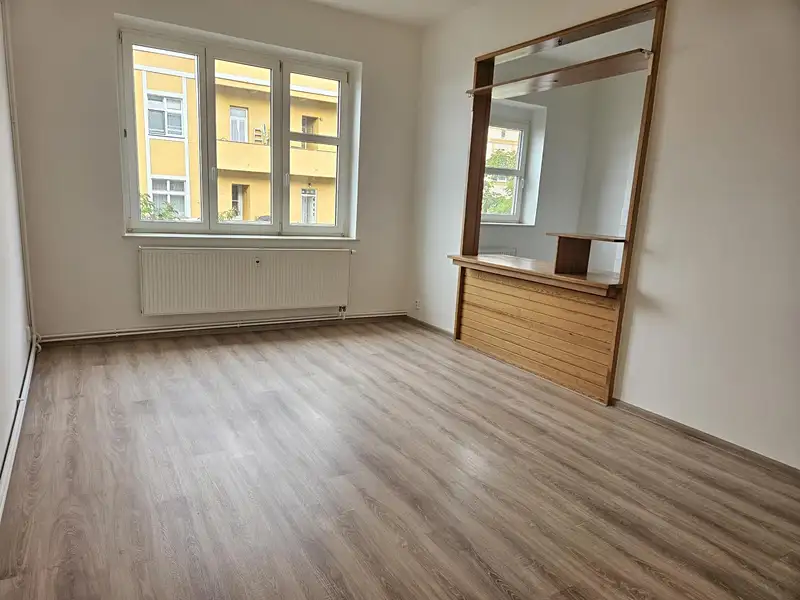Pronájem bytu 3+1 76 m², Praha – náhled fotky 3