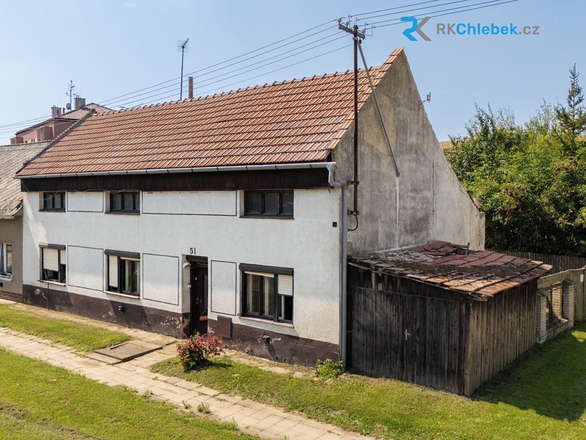 Prodej rodinného domu 90 m², pozemek 371 m² – fotografie 2