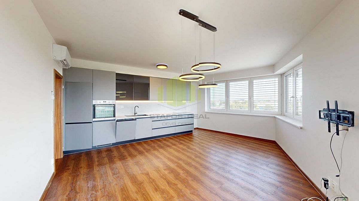 Pronájem bytu 3+kk 86 m²