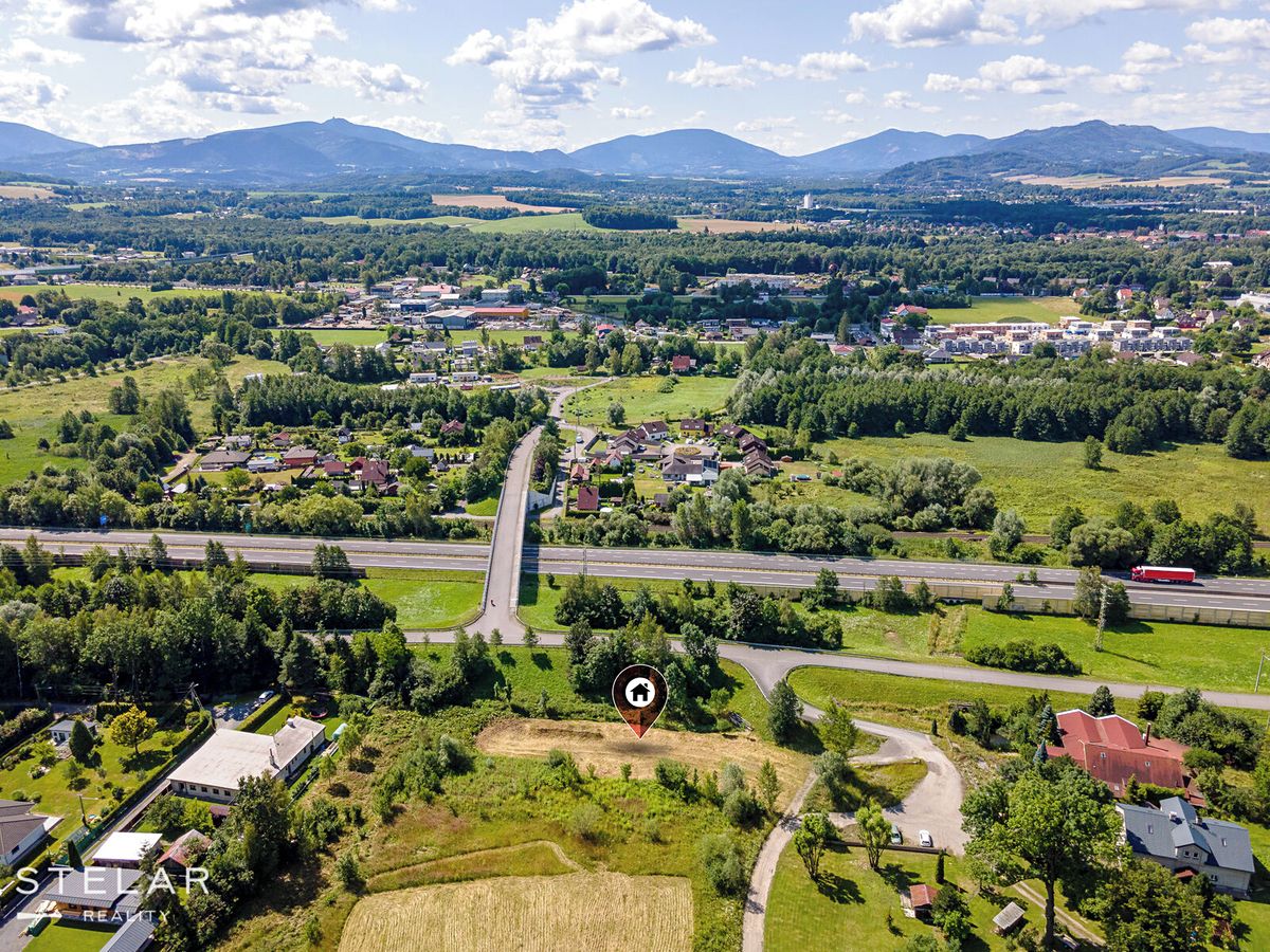 Prodej stavebního pozemku 1700 m² – fotografie 2