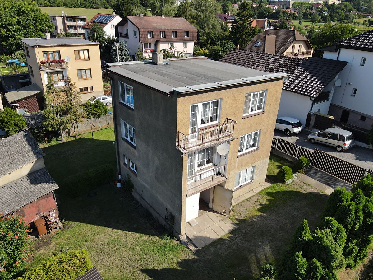 Prodej rodinného domu 148 m², pozemek 885 m² – fotografie 2