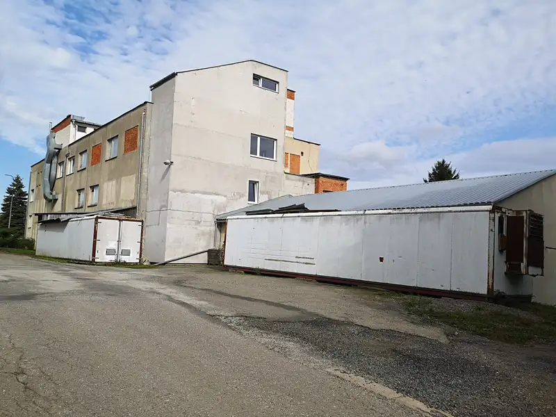 Prodej výrobní haly, prostoru 1700 m², Rozsíčka – náhled fotky 3