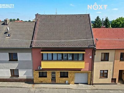 Prodej rodinného domu 300 m², pozemek 1427 m²