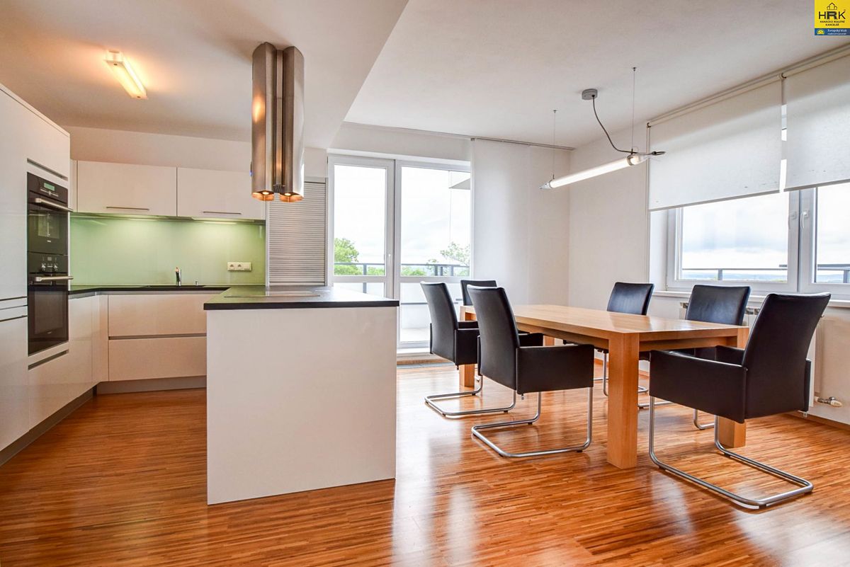 Pronájem bytu 4+kk 130 m²