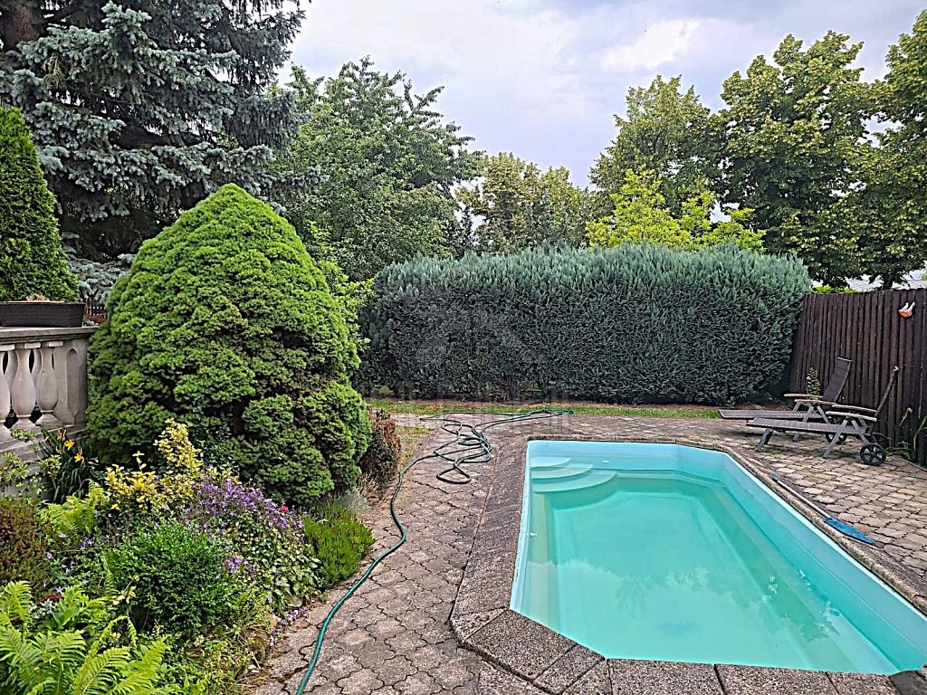 Prodej rodinného domu 247 m², pozemek 1230 m² – fotografie 5