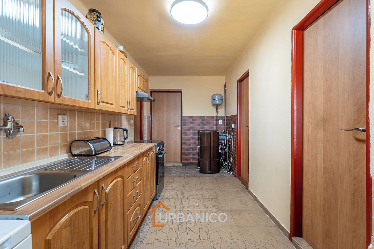 Prodej rodinného domu 100 m², pozemek 684 m² – fotografie 4