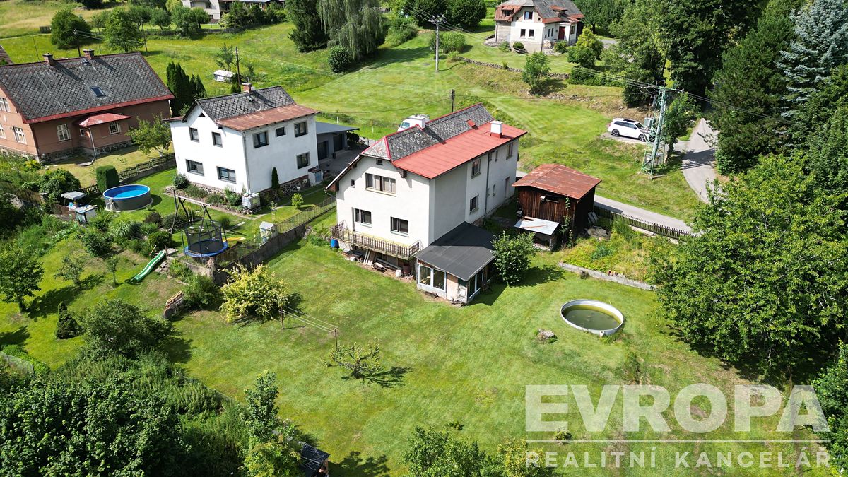 Prodej rodinného domu 190 m², pozemek 1442 m²