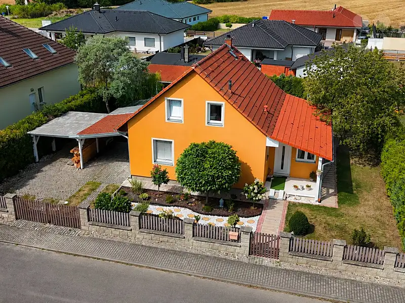 Prodej rodinného domu 150 m², pozemek 700 m², Dynín – náhled fotky 1