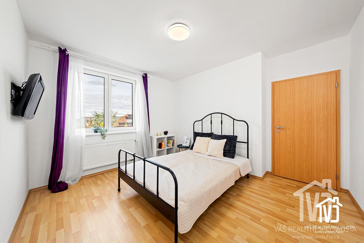 Prodej rodinného domu 102 m², pozemek 200 m² – fotografie 2