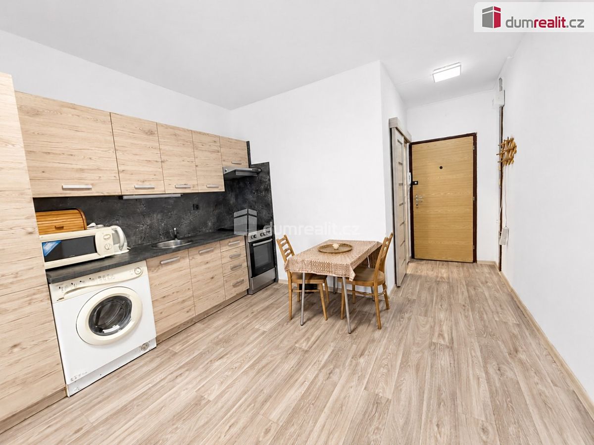 Pronájem bytu 1+1 34 m² – fotografie 2