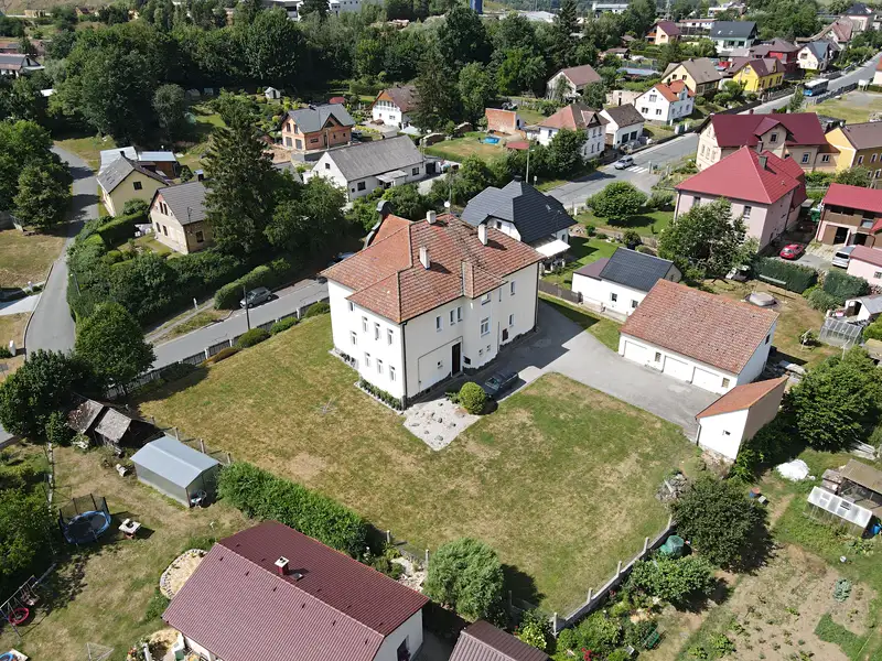 Prodej vily 320 m², pozemek 1808 m², Hostouň – náhled fotky 2
