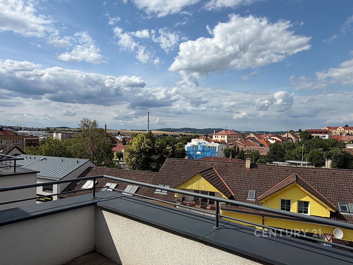 Pronájem bytu 2+kk 43 m² – fotografie 4