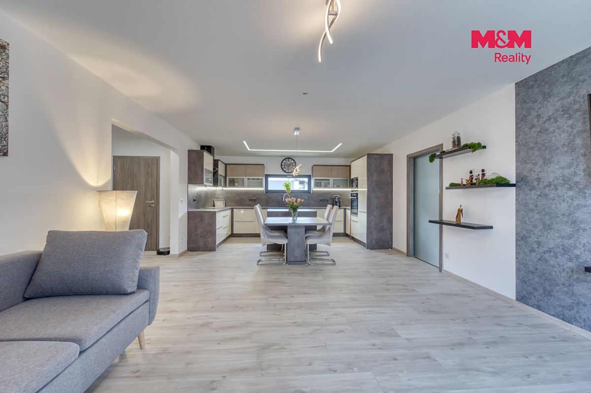 Prodej rodinného domu 118 m², pozemek 617 m² – fotografie 3