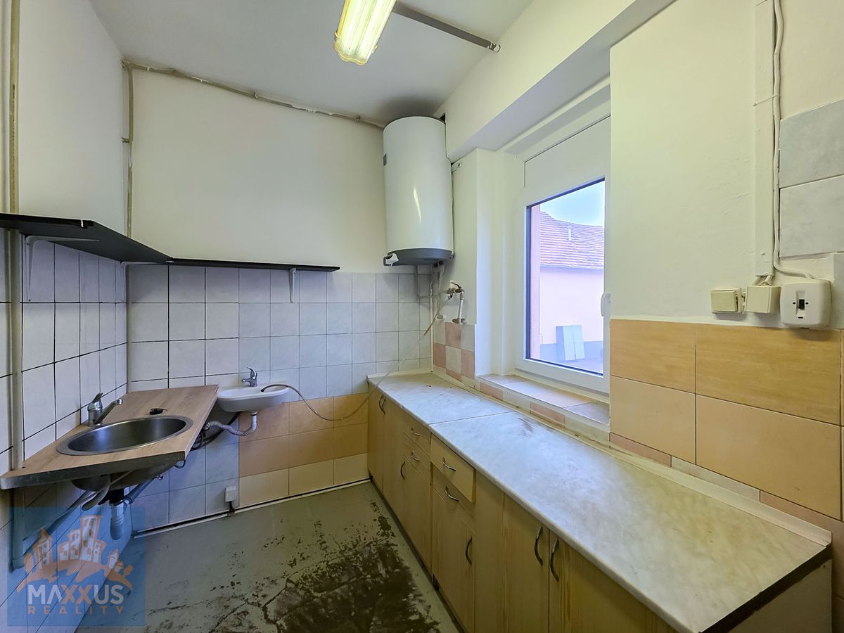 Pronájem výrobní haly, prostoru 220 m² – fotografie 2
