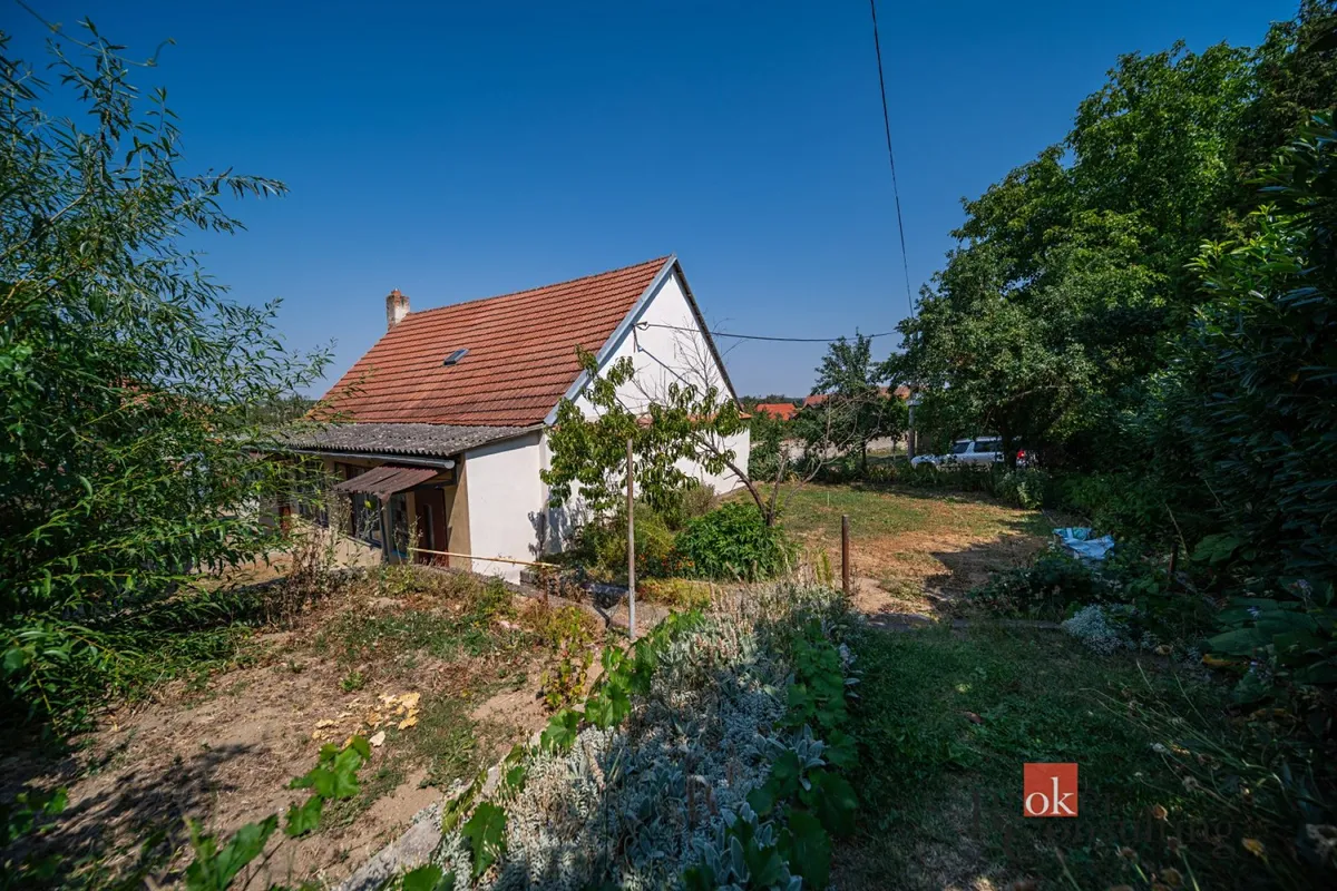 Prodej rodinného domu 100 m², pozemek 662 m²