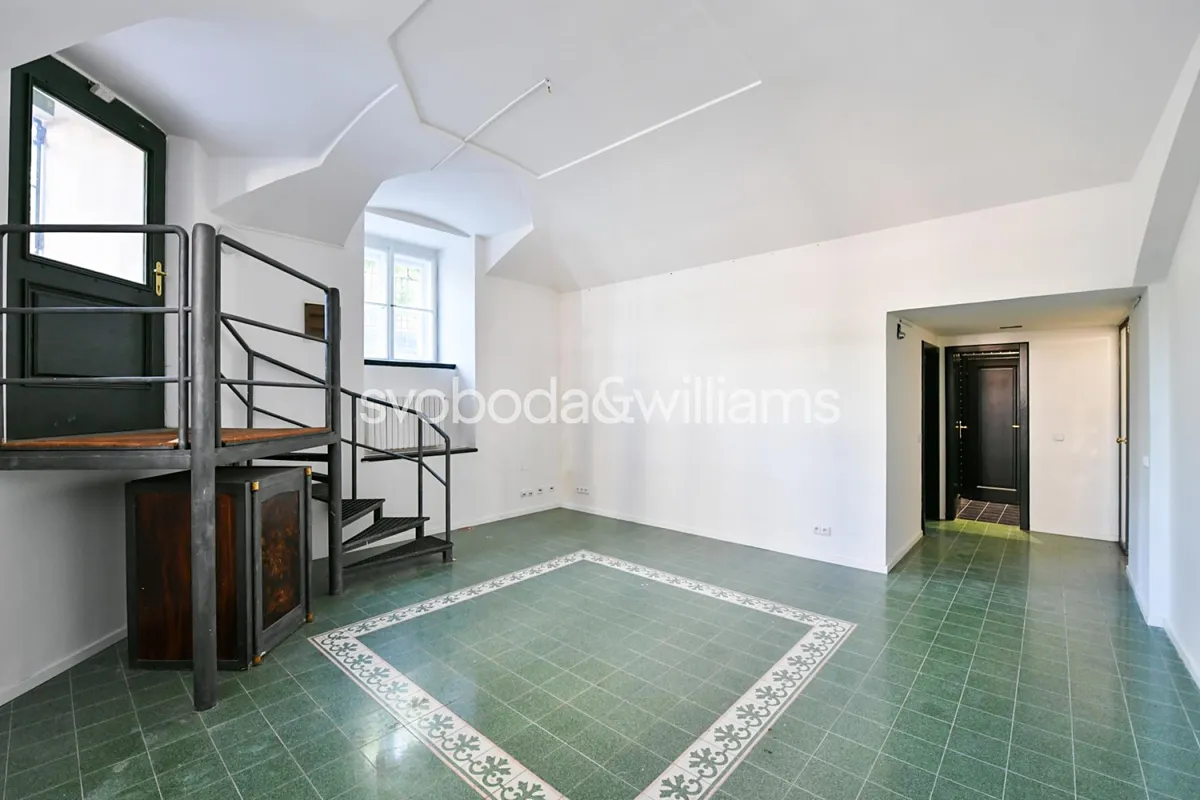 Prodej obchodního prostoru 132 m²