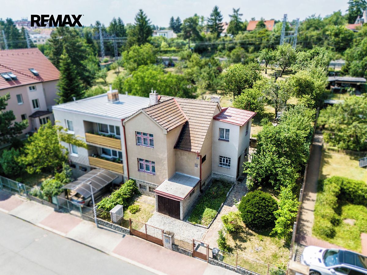 Prodej rodinného domu 127 m², pozemek 896 m² – fotografie 2