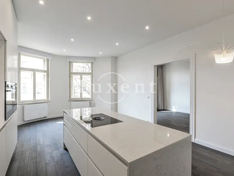 Pronájem bytu 4+kk 137 m², Praha – náhled fotky 2