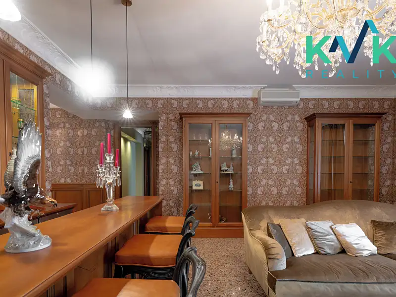 Prodej bytu 6 pokojů a více 252 m², Karlovy Vary – náhled fotky 2