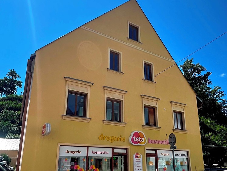 Комерційне приміщення на продаж, 370 м² (1 з 42)