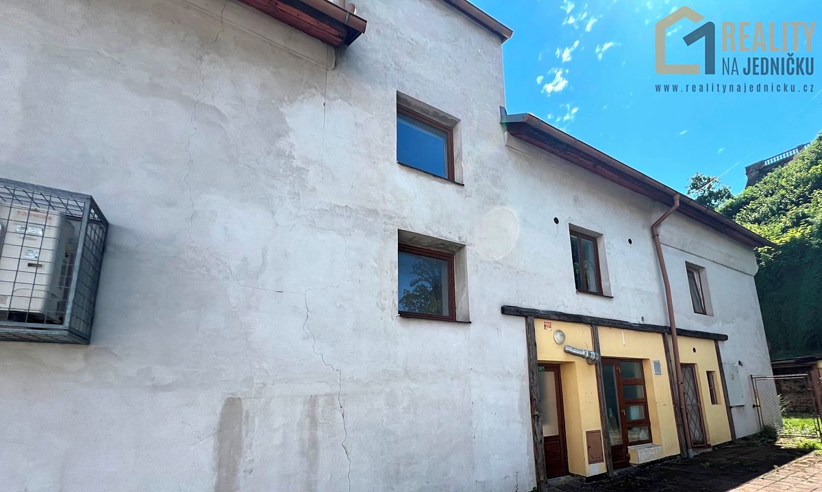Prodej obchodního prostoru 370 m² – fotografie 2