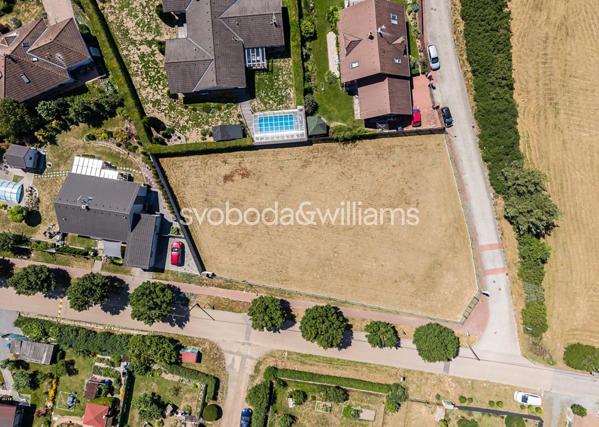 Prodej stavebního pozemku 1502 m² – fotografie 3