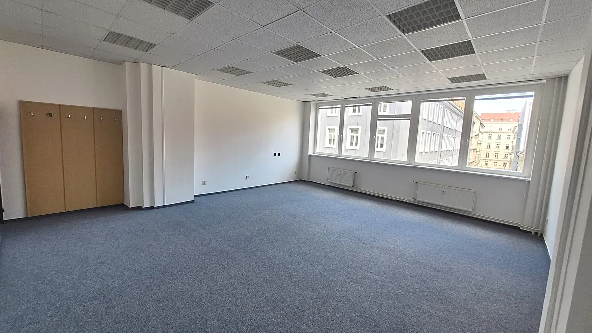 Pronájem kanceláře 153 m²