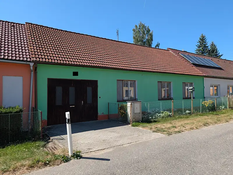 Prodej rodinného domu 225 m², pozemek 1515 m², Dříteň – náhled fotky 1