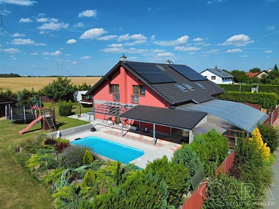 Prodej  rodinného domu 373 m², pozemek 2 175 m²