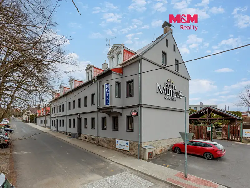 Prodej ubytovacího zařízení 2700 m², Chodov – náhled fotky 1