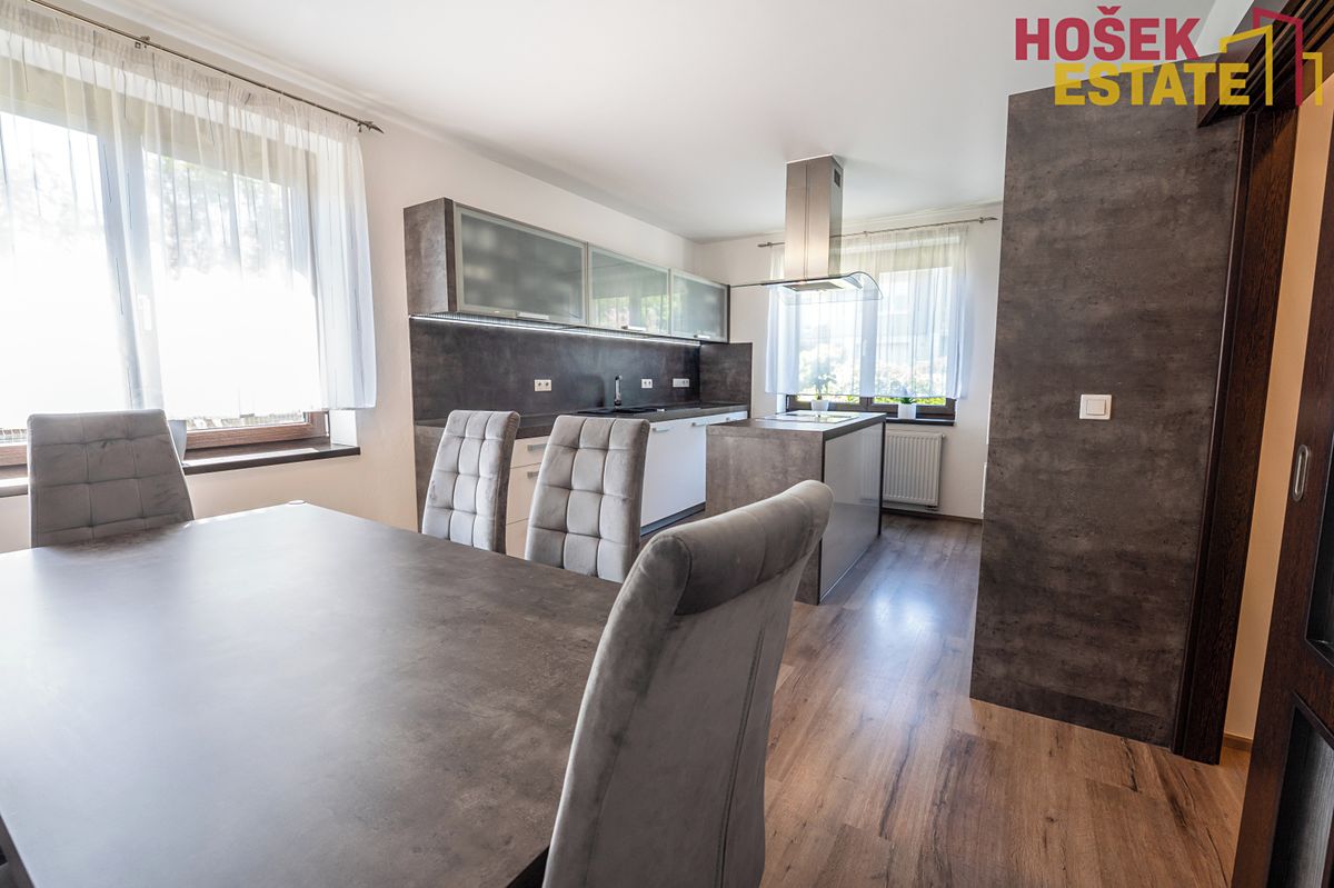 Prodej rodinného domu 162 m², pozemek 581 m² – fotografie 5