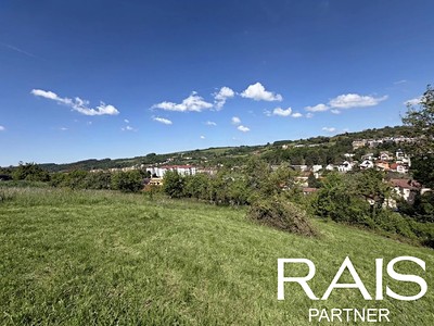 Prodej  stavebního pozemku 1 833 m²