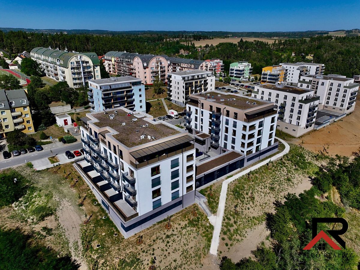 Pronájem bytu 2+kk 50 m² – fotografie 3