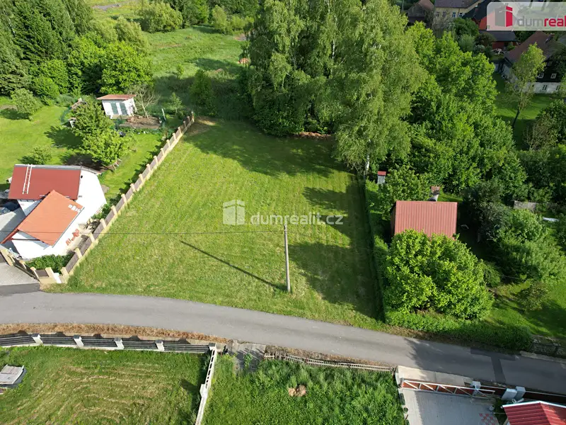 Prodej stavebního pozemku 1043 m², Veselé – náhled fotky 2