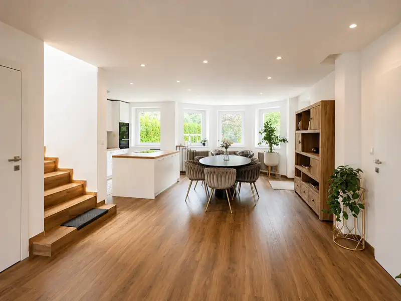 Pronájem rodinného domu 270 m², pozemek 730 m², Průhonice – náhled fotky 2