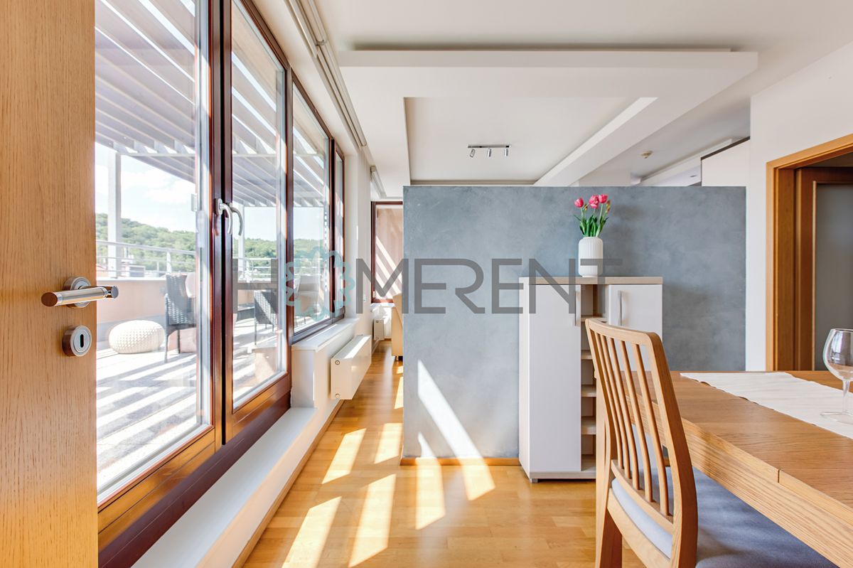 Pronájem bytu 3+kk 81 m²