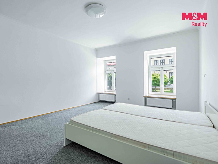 Комерційне приміщення на продаж, 350 м² (27 з 30)