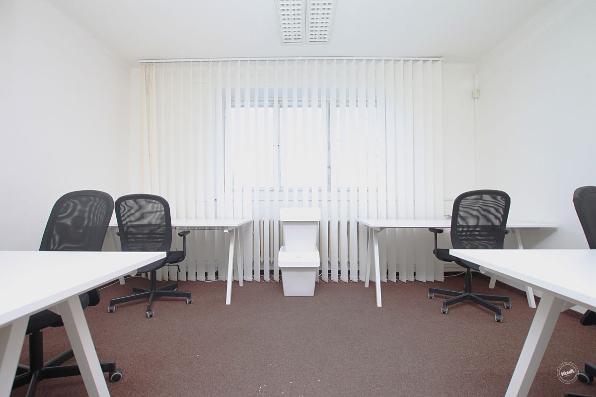 Pronájem kanceláře 95 m² – fotografie 2