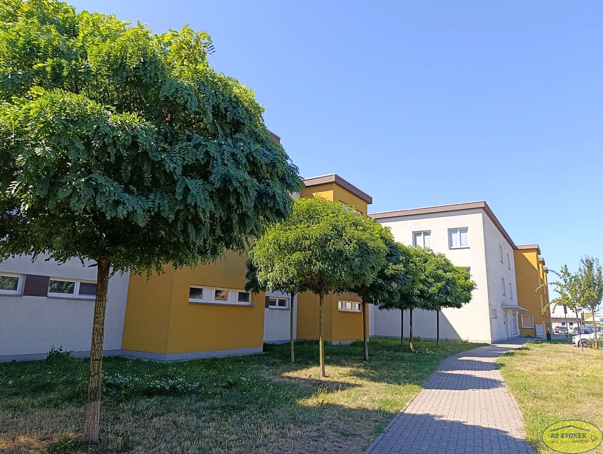 Pronájem bytu 1+kk 27 m²